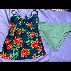 Gorgeous Maternity Tankini Top Regular Bottoms Size Medium EUC